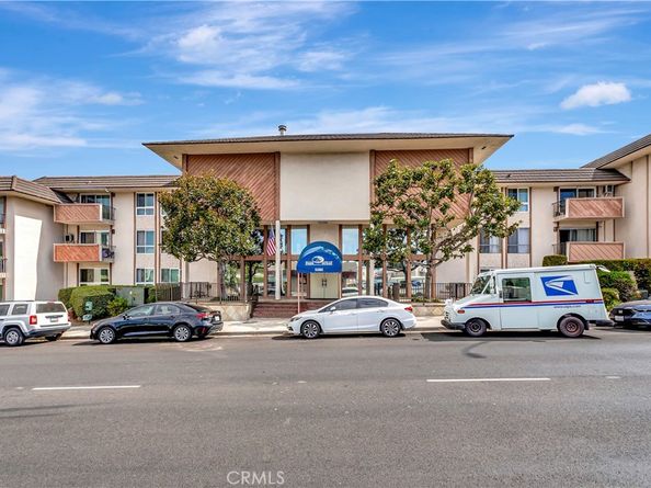 5585 E Pacific Coast HWY 342, Long Beach CA 90804