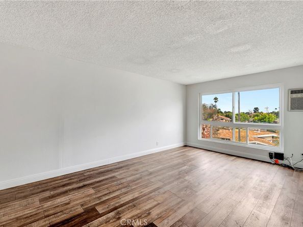 5585 E Pacific Coast HWY 342, Long Beach CA 90804