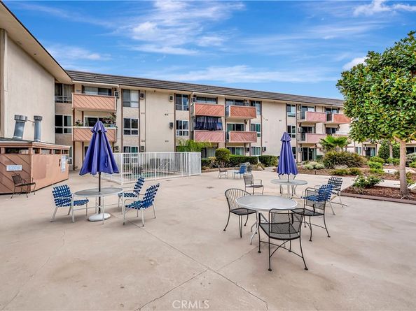 5585 E Pacific Coast HWY 342, Long Beach CA 90804