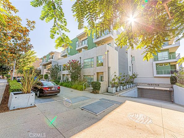 11500 Tennessee 103, Los Angeles CA 90064