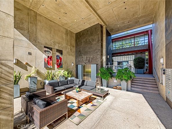 11500 Tennessee 103, Los Angeles CA 90064