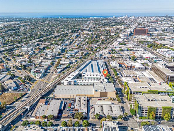 11500 Tennessee 103, Los Angeles CA 90064