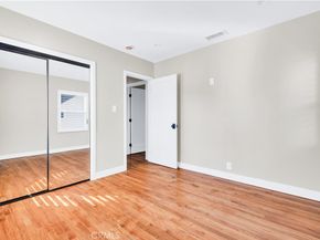 5602 Verdura Ave, Lakewood CA 90712