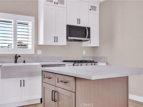 5602 Verdura Ave, Lakewood CA 90712