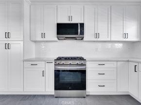 5602 Verdura Ave, Lakewood CA 90712