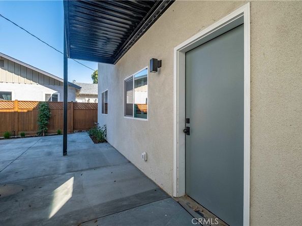 5602 Verdura Ave, Lakewood CA 90712