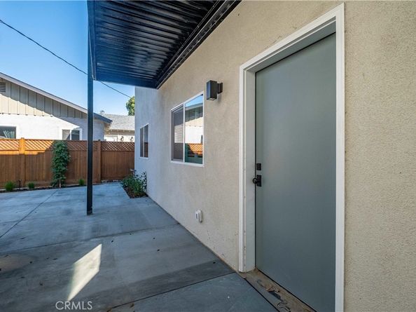 5602 Verdura Ave, Lakewood CA 90712