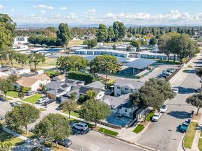 5602 Verdura Ave, Lakewood CA 90712