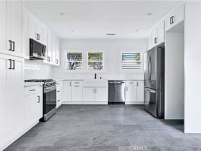 5602 Verdura Ave, Lakewood CA 90712