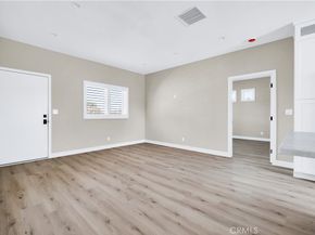 5602 Verdura Ave, Lakewood CA 90712