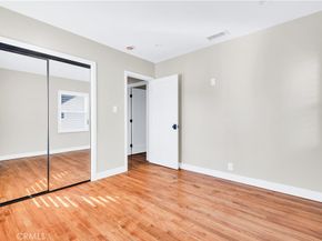 5602 Verdura Ave, Lakewood CA 90712