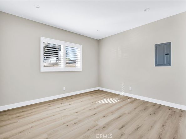 5602 Verdura Ave, Lakewood CA 90712