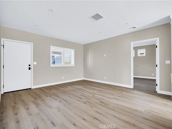 5602 Verdura Ave, Lakewood CA 90712