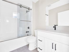 5602 Verdura Ave, Lakewood CA 90712
