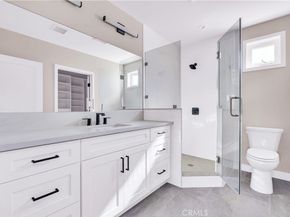 5602 Verdura Ave, Lakewood CA 90712