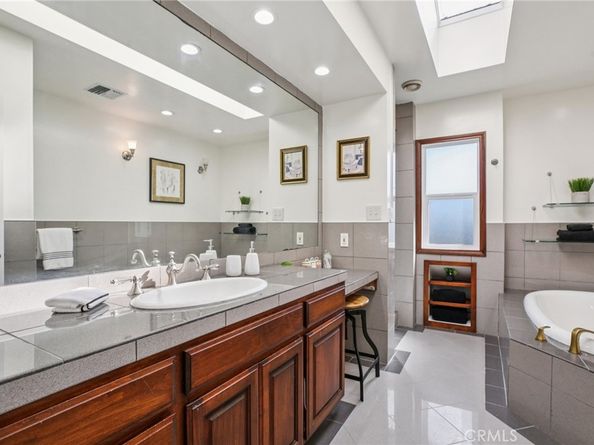 367 Ultimo, Long Beach CA 90814