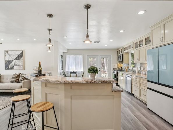 367 Ultimo, Long Beach CA 90814
