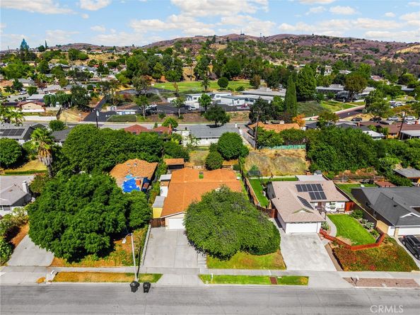909 Orangewood Dr, Brea CA 92821