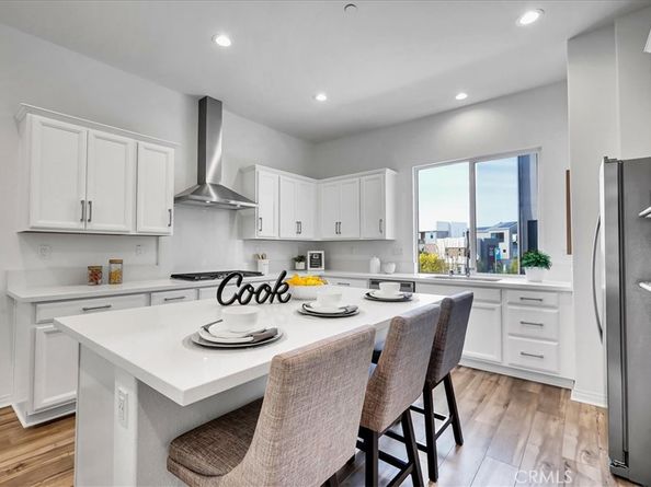 168 Sawbuck, Irvine CA 92618