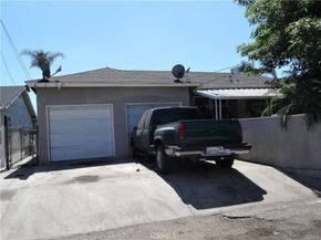 2202 2202 N Bristol Street, Santa Ana CA 92706