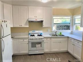 2202 2202 N Bristol Street, Santa Ana CA 92706