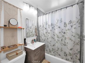 2701 E 17th Street E, Long Beach CA 90804