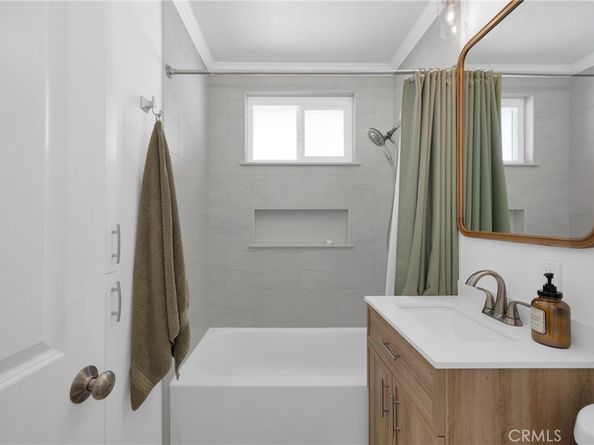 2701 E 17th Street E, Long Beach CA 90804