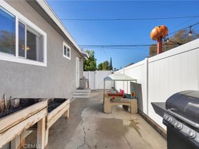 2701 E 17th Street E, Long Beach CA 90804