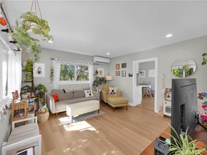 2701 E 17th Street E, Long Beach CA 90804