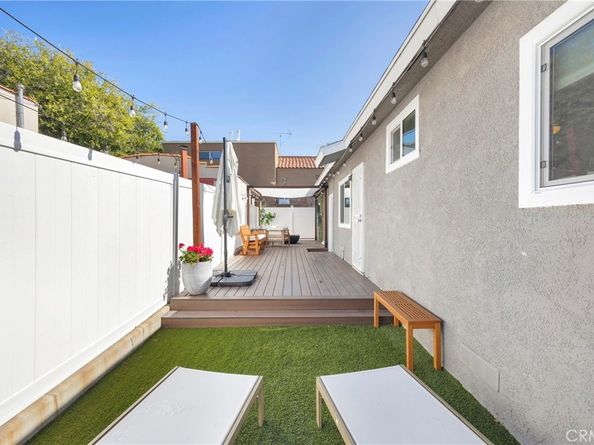 2701 E 17th Street E, Long Beach CA 90804