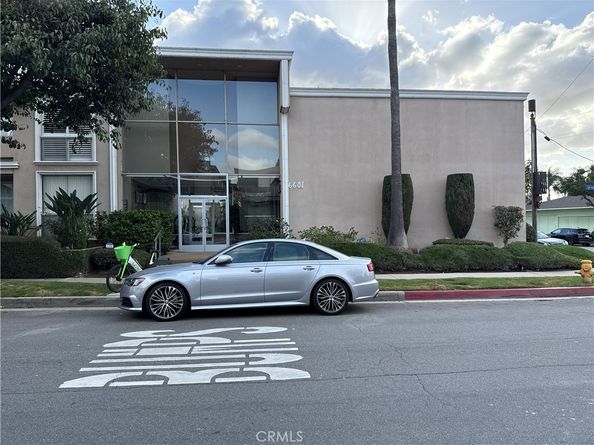 6601 Springpark 14, Los Angeles CA 90056