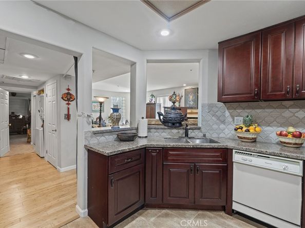 861 S Windsor Boulevard 105, Los Angeles CA 90005