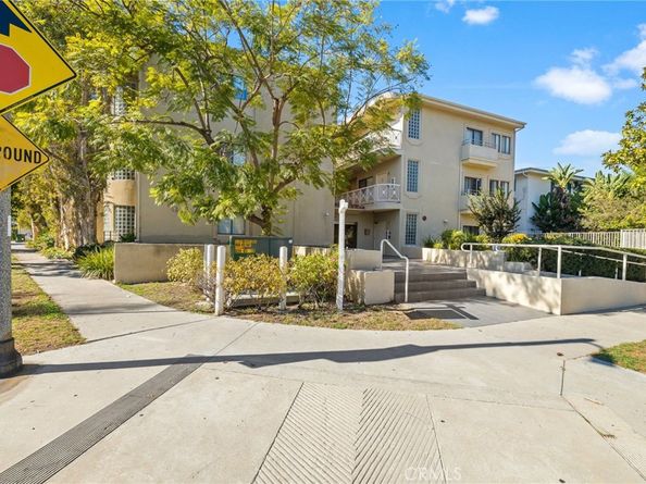 861 S Windsor Boulevard 105, Los Angeles CA 90005