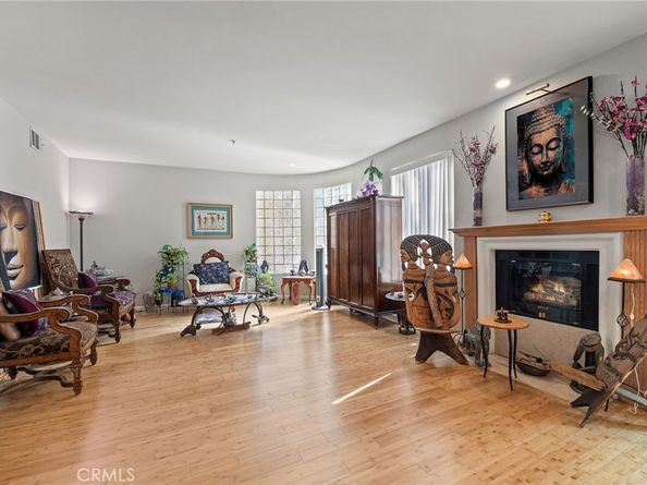 861 S Windsor Boulevard 105, Los Angeles CA 90005