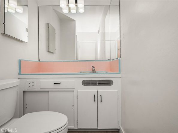 906 E Buffalo Avenue, Santa Ana CA 92706