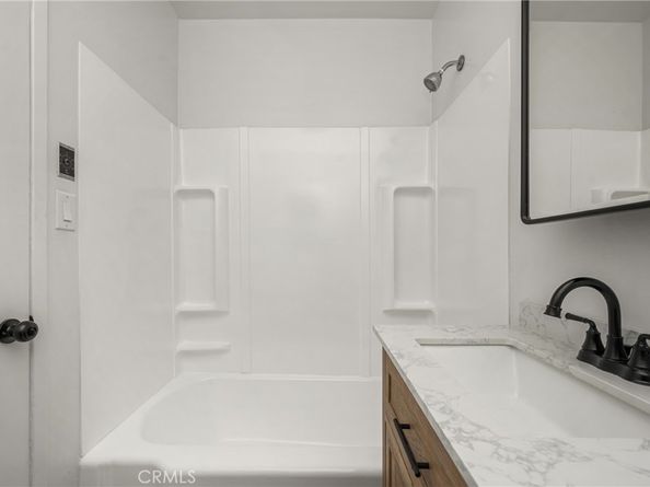 906 E Buffalo Avenue, Santa Ana CA 92706