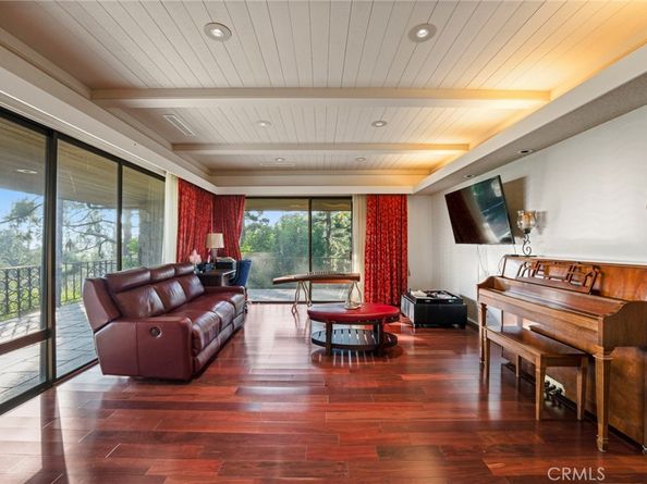 1458 Hillcrest, Pasadena CA 91106