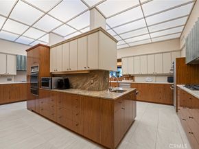 1458 Hillcrest, Pasadena CA 91106