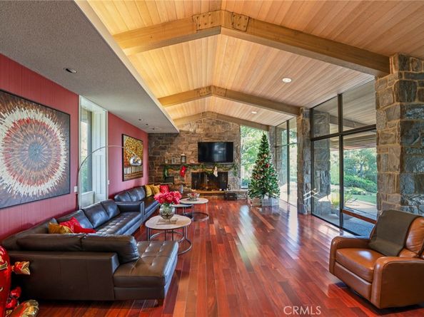 1458 Hillcrest, Pasadena CA 91106