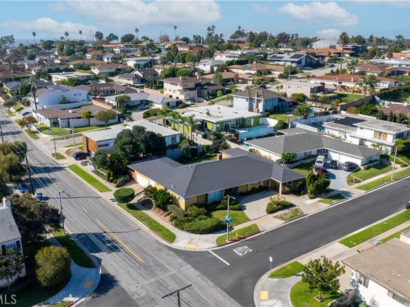 4955 Southridge Avenue, View Park CA 90043