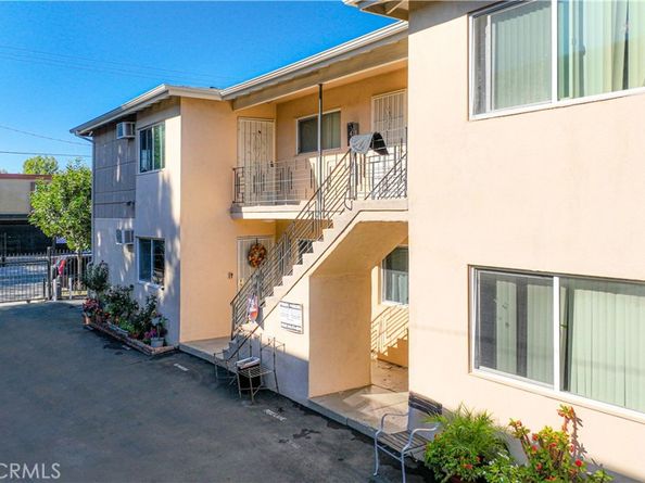 6934 Hinds, North Hollywood CA 91605