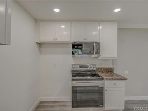 21941 Rimhurst D, Lake Forest CA 92630