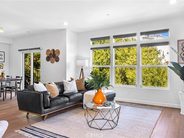 3822 Clayton Avenue, Los Angeles CA 90027