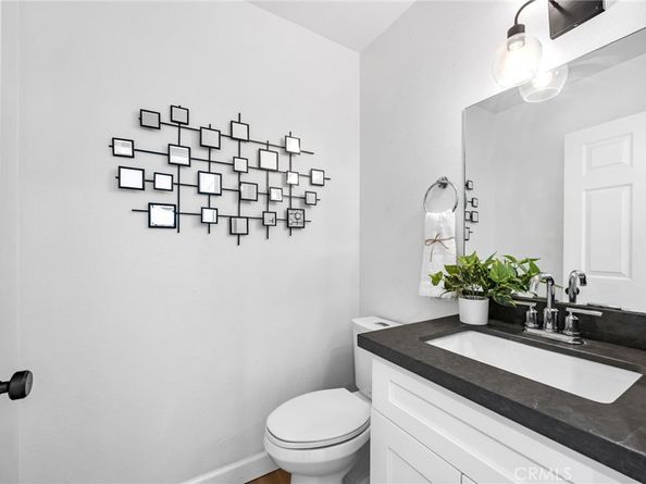 3822 Clayton Avenue, Los Angeles CA 90027