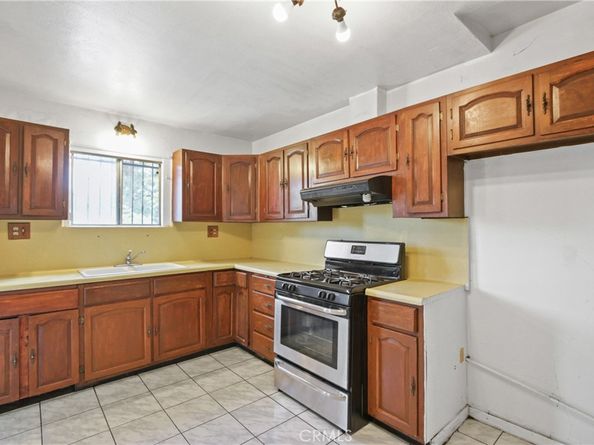 627 E Bishop, Santa Ana CA 92701