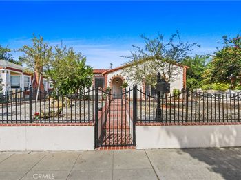 627 E Bishop