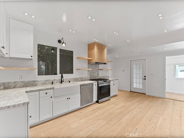 2623 Exposition Place, Los Angeles CA 90018