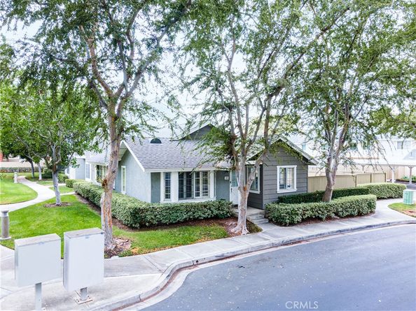 63 Thicket 43, Irvine CA 92614