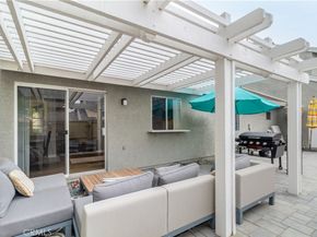 63 Thicket 43, Irvine CA 92614