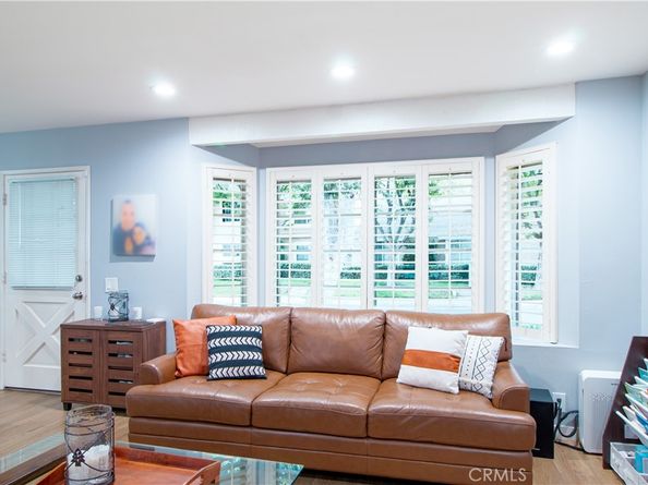 63 Thicket 43, Irvine CA 92614